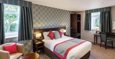 hotel room image