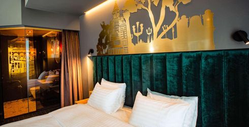 hotel room image