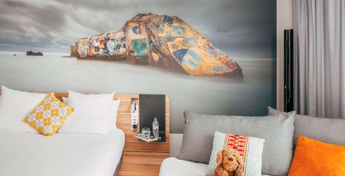 hotel room image