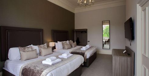 hotel room image