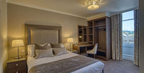 hotel room image