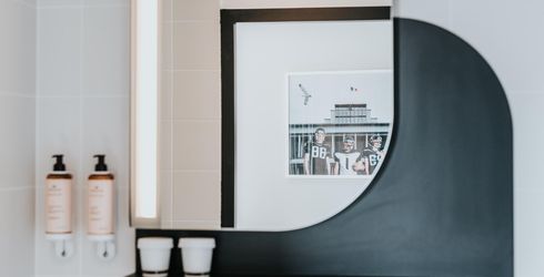 hotel room image