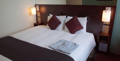 hotel room image