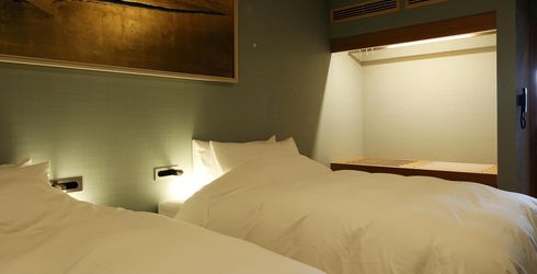 hotel room image