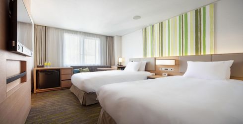 hotel room image