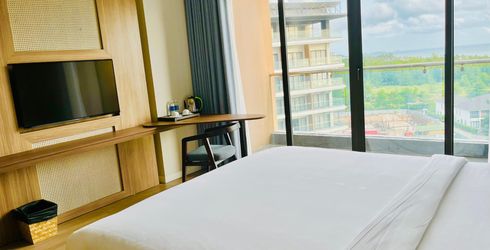 hotel room image