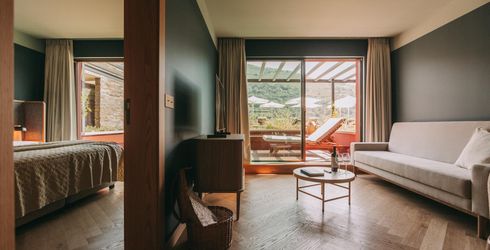 hotel room image