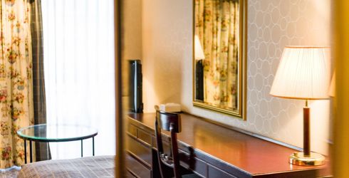 hotel room image