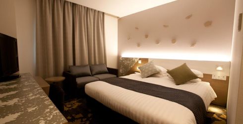 hotel room image