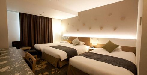 hotel room image