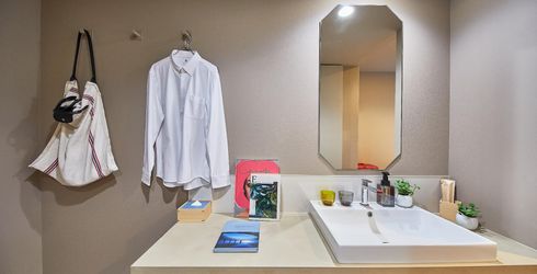 hotel room image