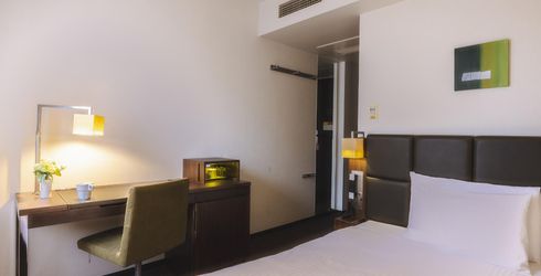 hotel room image