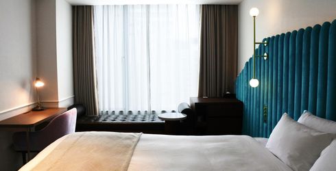 hotel room image