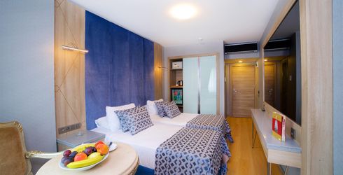 hotel room image