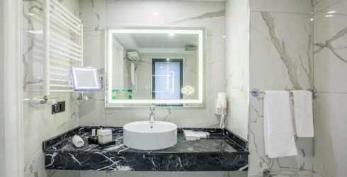 hotel room image