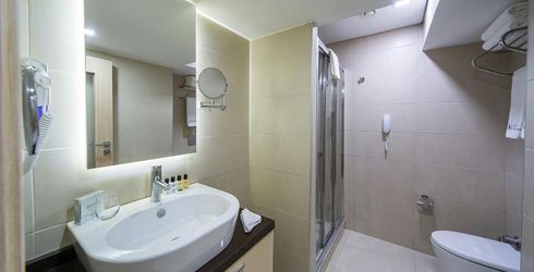 hotel room image
