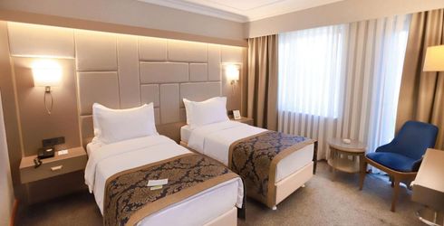 hotel room image
