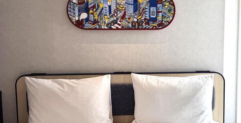 hotel room image