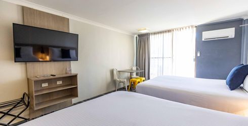 hotel room image