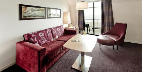 hotel room image