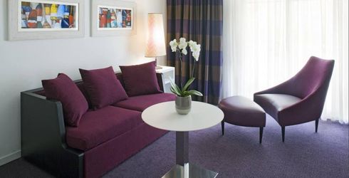 hotel room image
