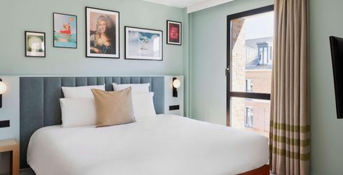 hotel room image