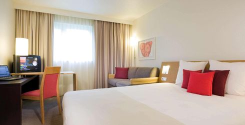 hotel room image