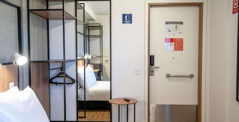 hotel room image