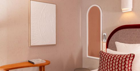 hotel room image