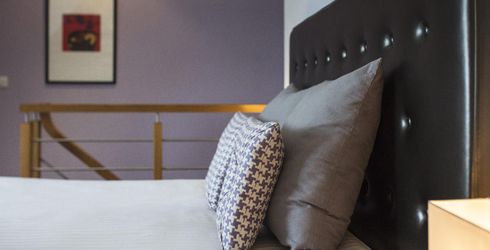 hotel room image