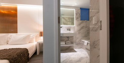 hotel room image