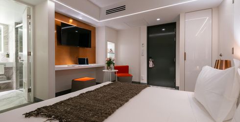 hotel room image