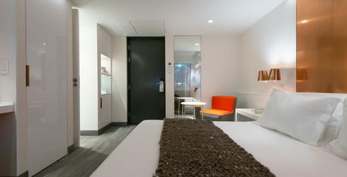 hotel room image