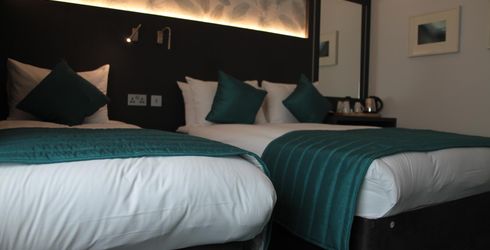 hotel room image