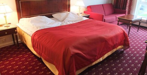 hotel room image