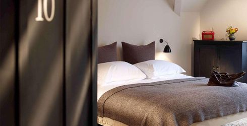 hotel room image