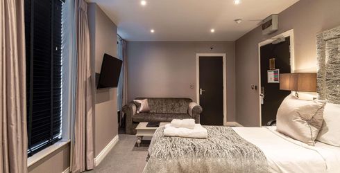 hotel room image