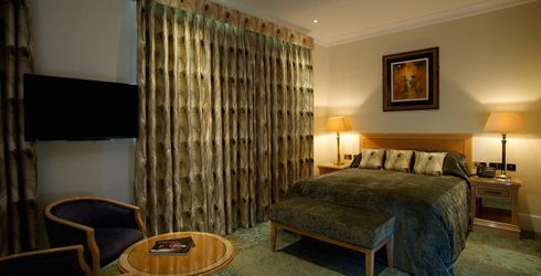 hotel room image