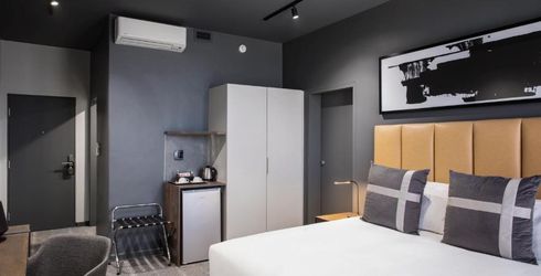 hotel room image