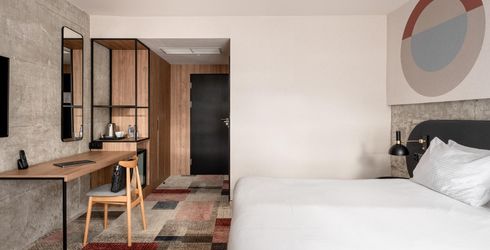 hotel room image
