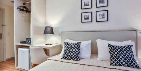 hotel room image