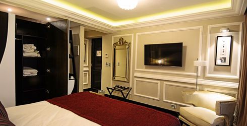 hotel room image