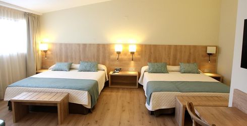 hotel room image