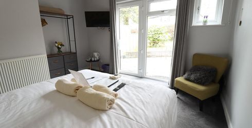 hotel room image