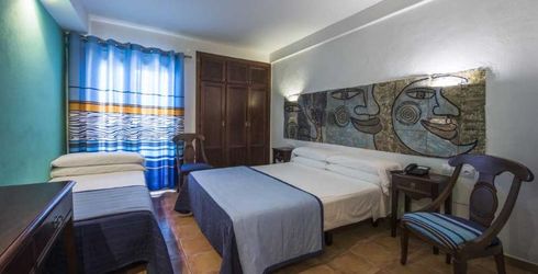 hotel room image