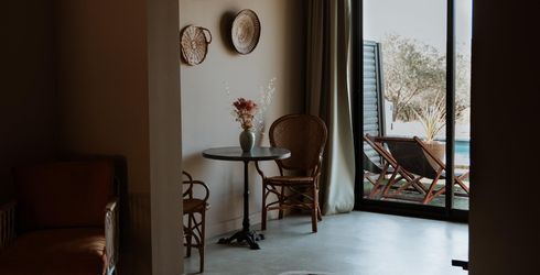 hotel room image