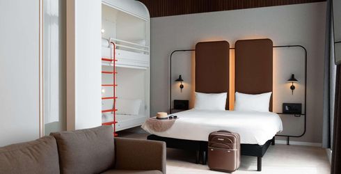 hotel room image
