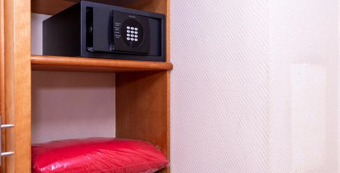 hotel room image