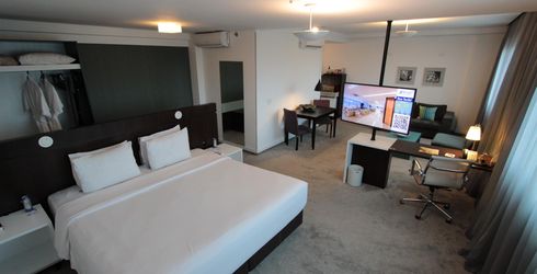 hotel room image