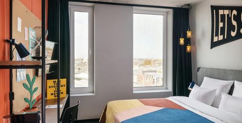 hotel room image